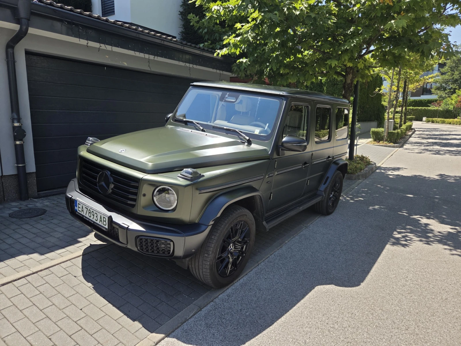 Mercedes-Benz G 580 AMG Manifaktur Magno green, снимка 2 - Автомобили и джипове - 53950443