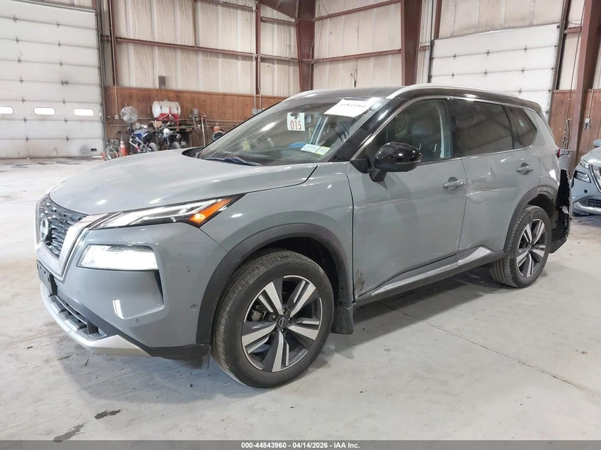 Nissan Rogue 1.5l Platinum Intelligent Awd, снимка 2 - Автомобили и джипове - 54444674