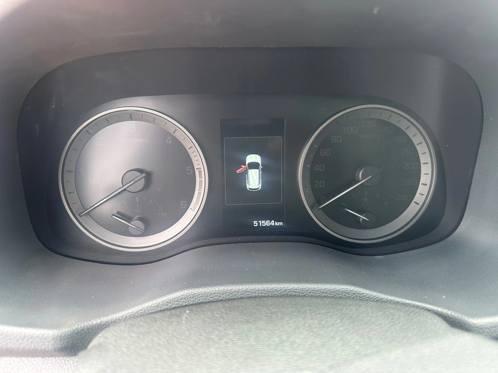 Hyundai Tucson 2.0 CRDI 4x4, снимка 11 - Автомобили и джипове - 54774502