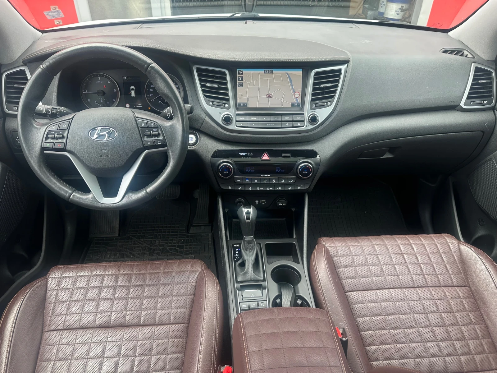 Hyundai Tucson 2.0 CRDI 4x4, снимка 10 - Автомобили и джипове - 54774502