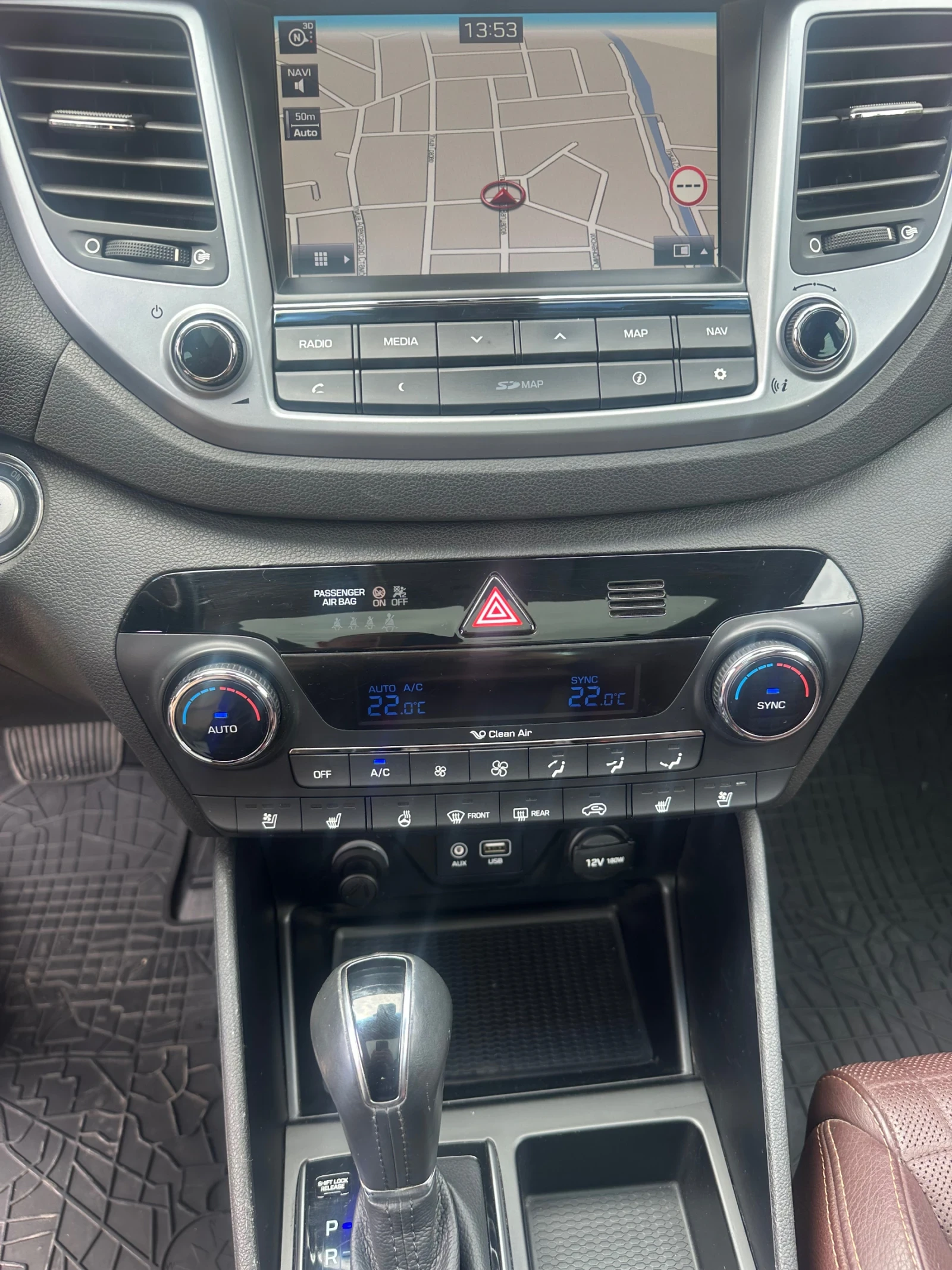 Hyundai Tucson 2.0 CRDI 4x4, снимка 12 - Автомобили и джипове - 54774502