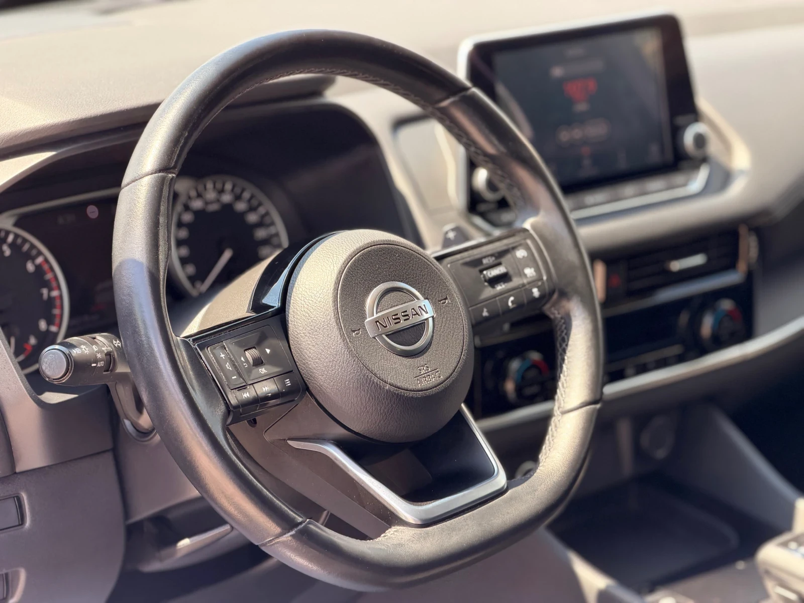 Nissan Qashqai 1.3I-Hybrid/BLIND SPOT/Camera/Serv story | Mobile.bg � ����������� 11