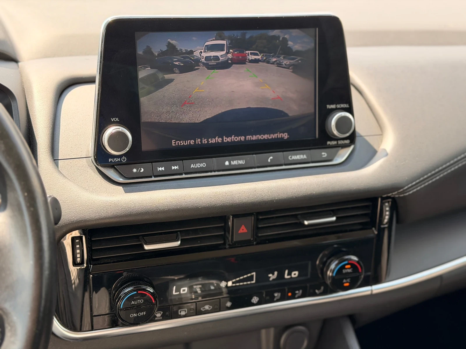 Nissan Qashqai 1.3I-Hybrid/BLIND SPOT/Camera/Serv story | Mobile.bg � ����������� 12
