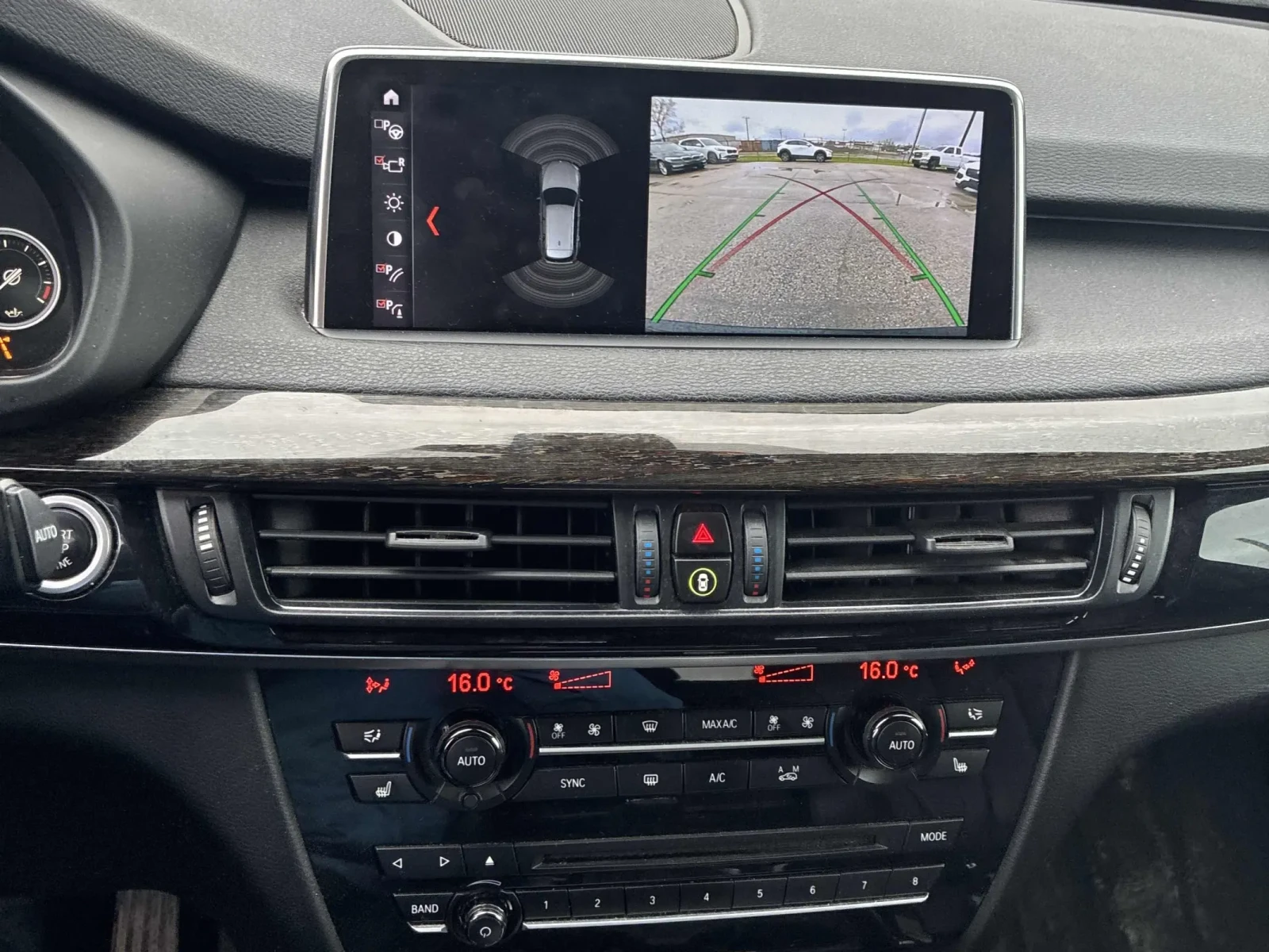 BMW X5 xDrive35i / M PCK / Harman Kardon /  360 / ДИСТРОН, снимка 9 - Автомобили и джипове - 55493746