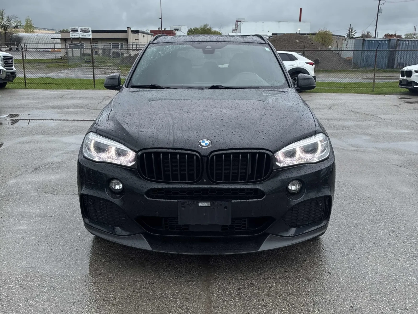 BMW X5 xDrive35i / M PCK / Harman Kardon /  360 / ДИСТРОН, снимка 6 - Автомобили и джипове - 55493746