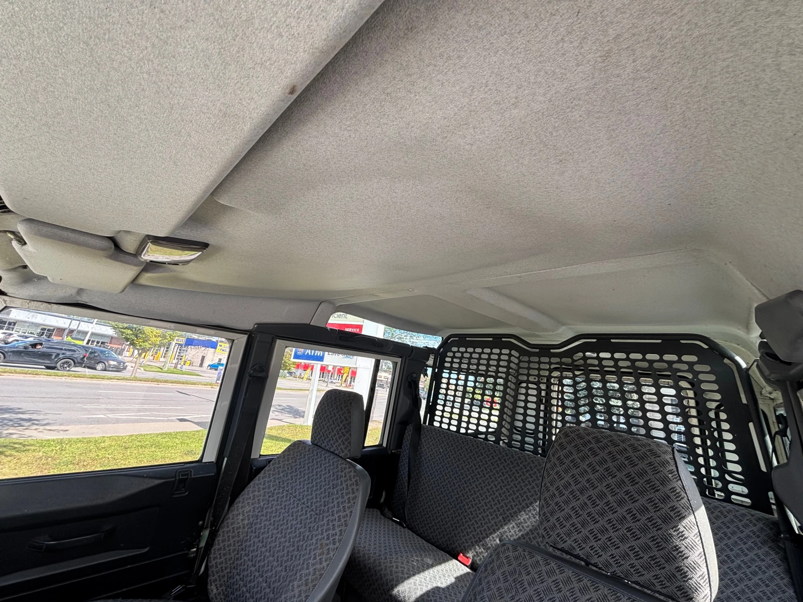 Land Rover Defender * 110 TD5 * АВТОКРЕДИТ БЕЗ ПЪРВОНАЧАЛНА ВНОСКА* , снимка 14 - Автомобили и джипове - 56158427