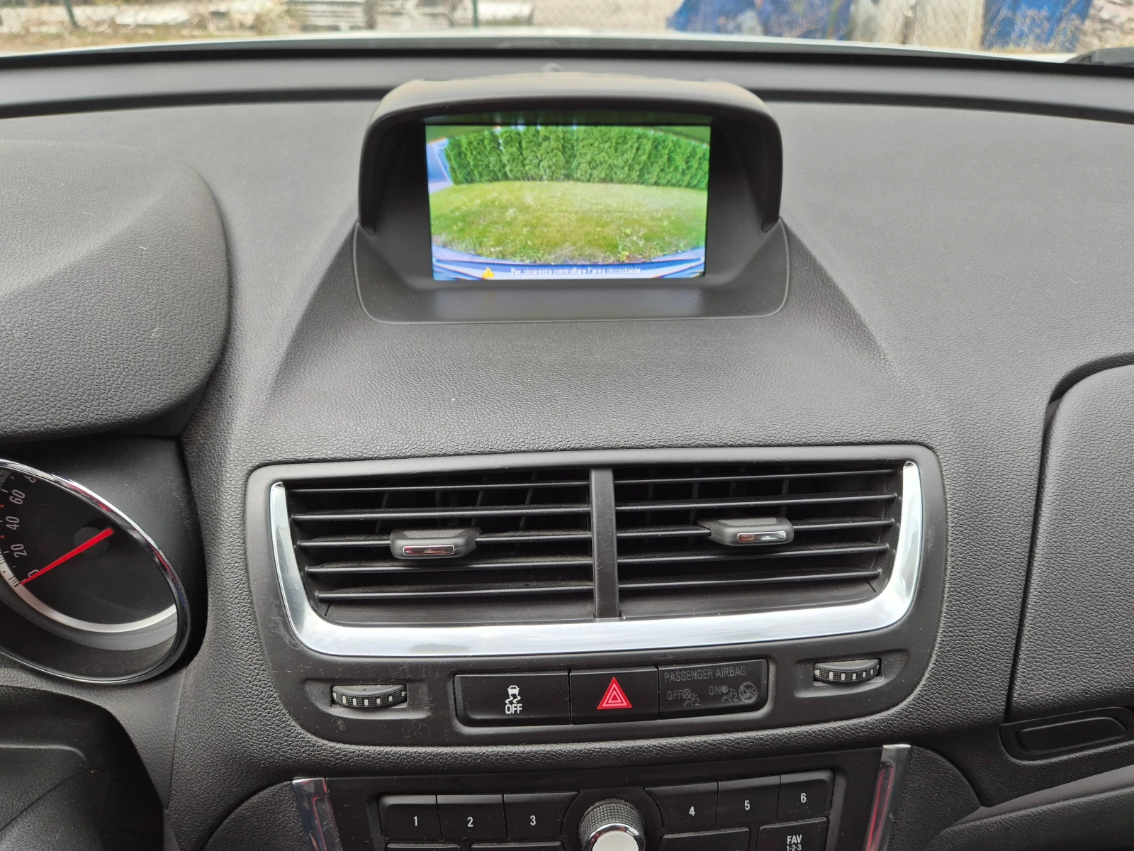 Opel Mokka 1.4 Turbo Avtomat Швейцария , снимка 15 - Автомобили и джипове - 56183528