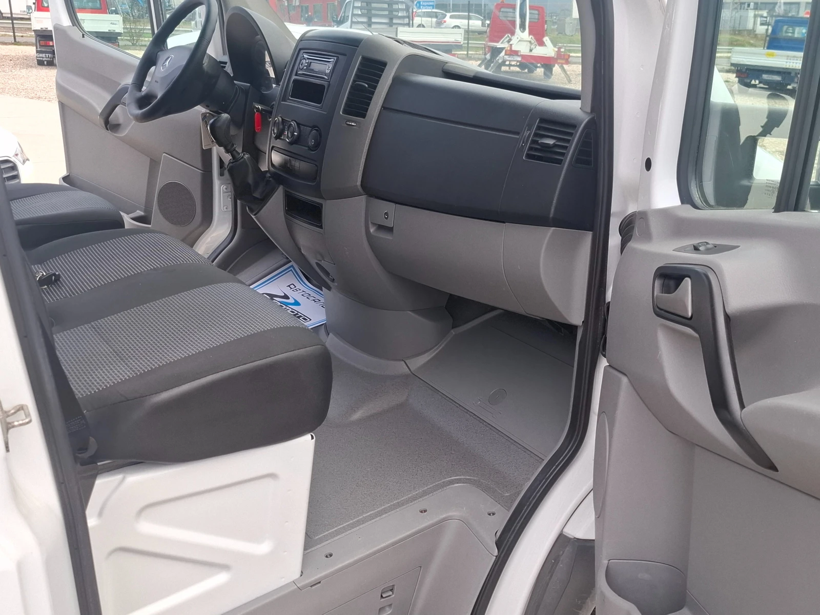 Mercedes-Benz Sprinter 416 До3.5т/Maxi/Euro5/Клима - изображение 8