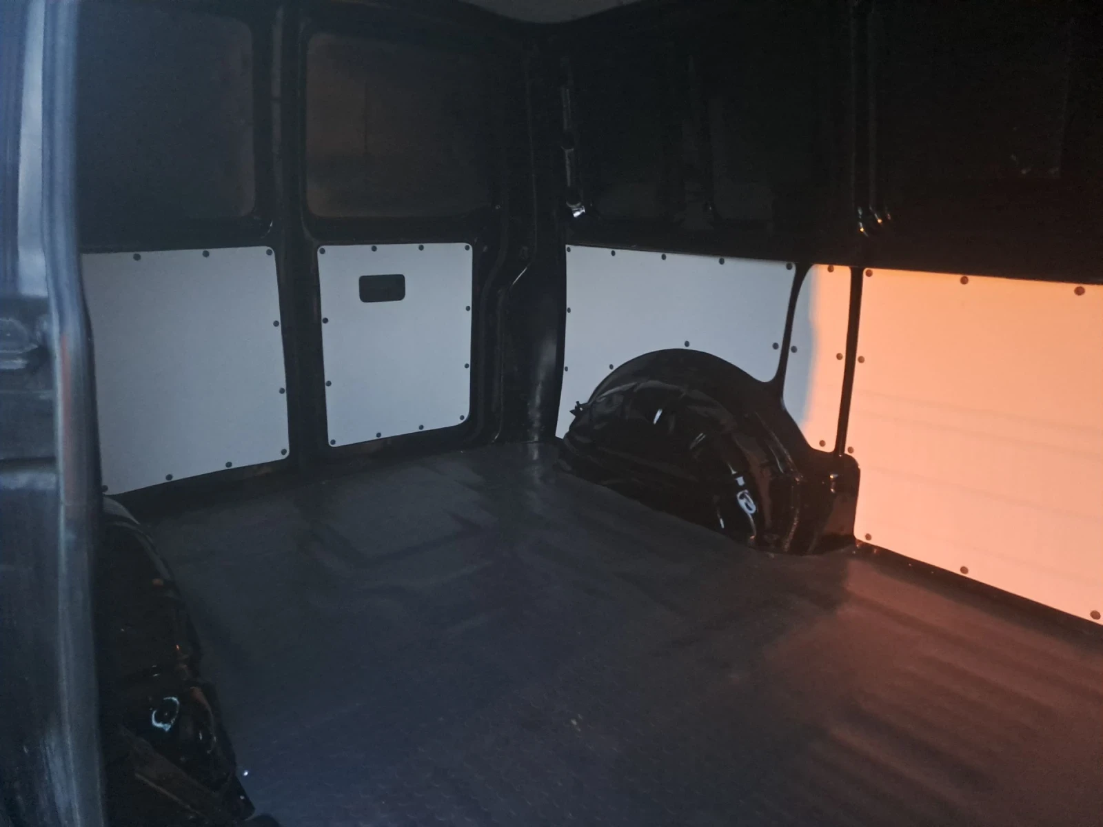 VW Transporter, снимка 7 - Бусове и автобуси - 54259273