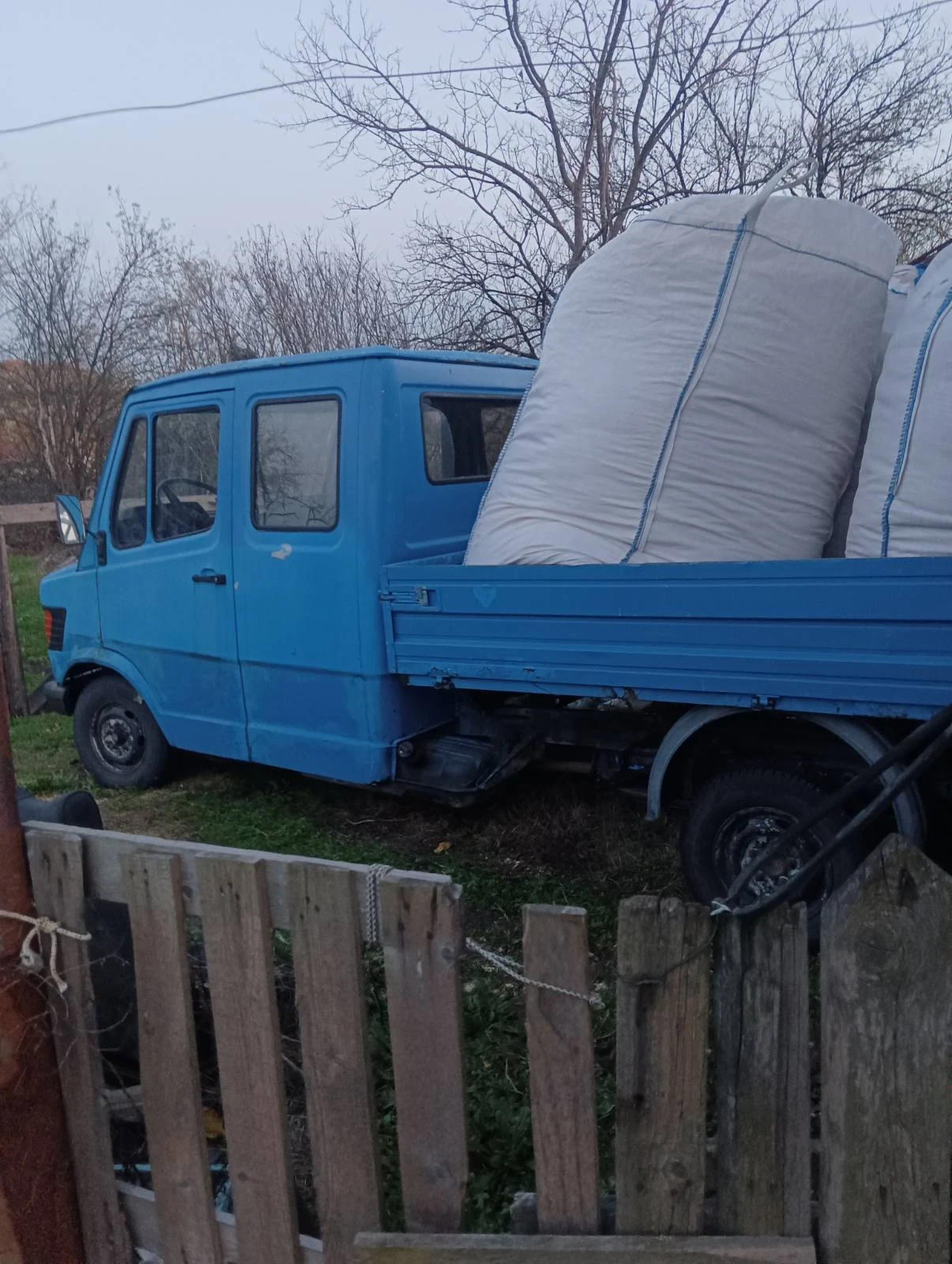 Mercedes-Benz 208 2.3, снимка 1