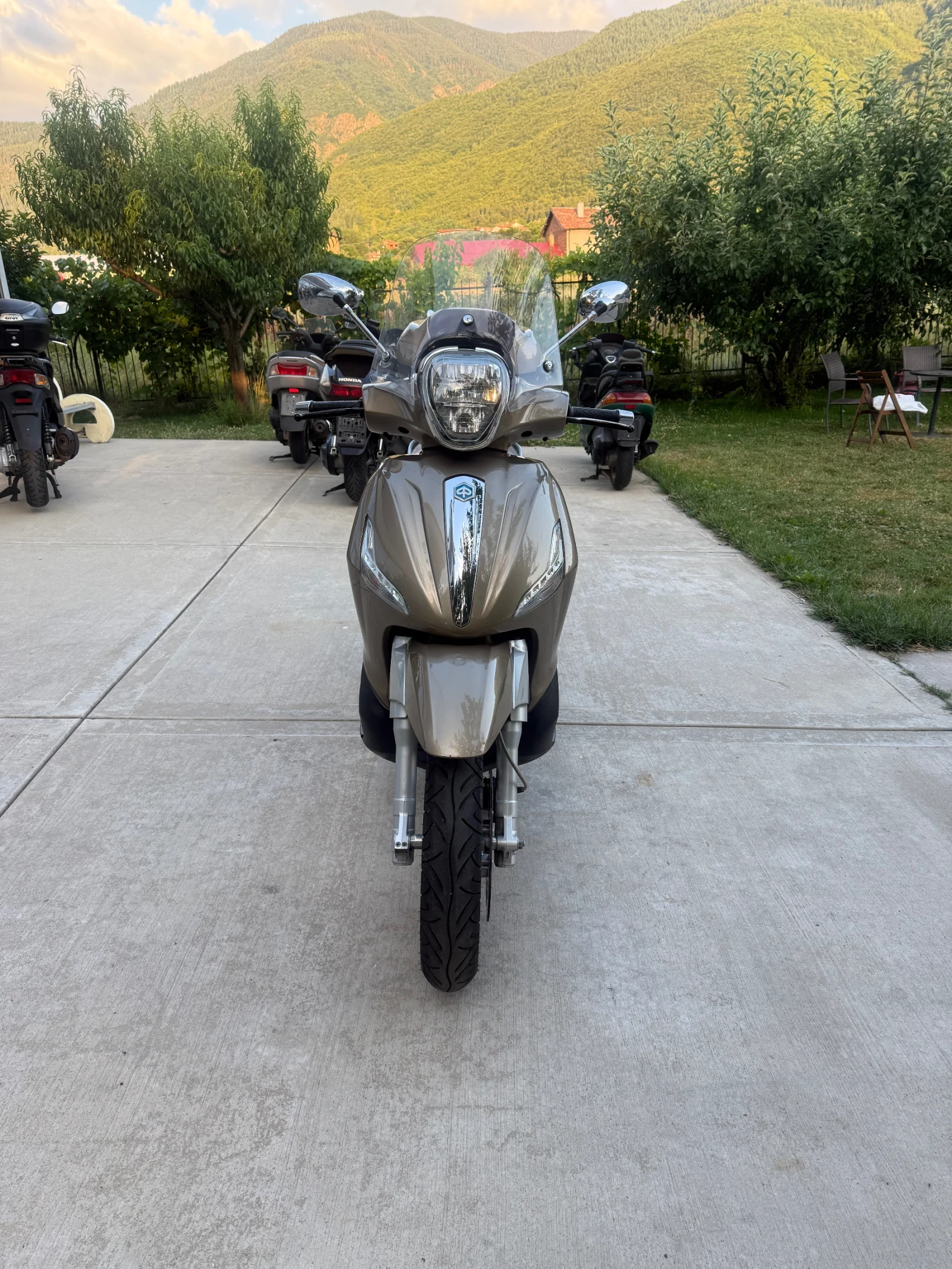 Piaggio Beverly 23000km !!! 300 2broq - изображение 3