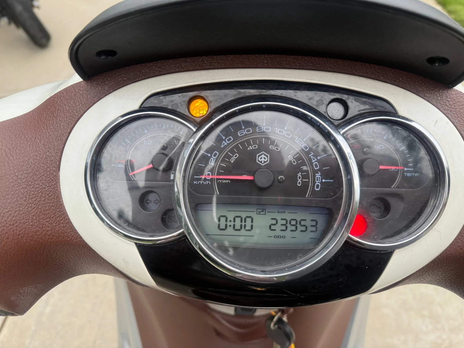 Piaggio Beverly 23000km !!! 300 LED  - изображение 10
