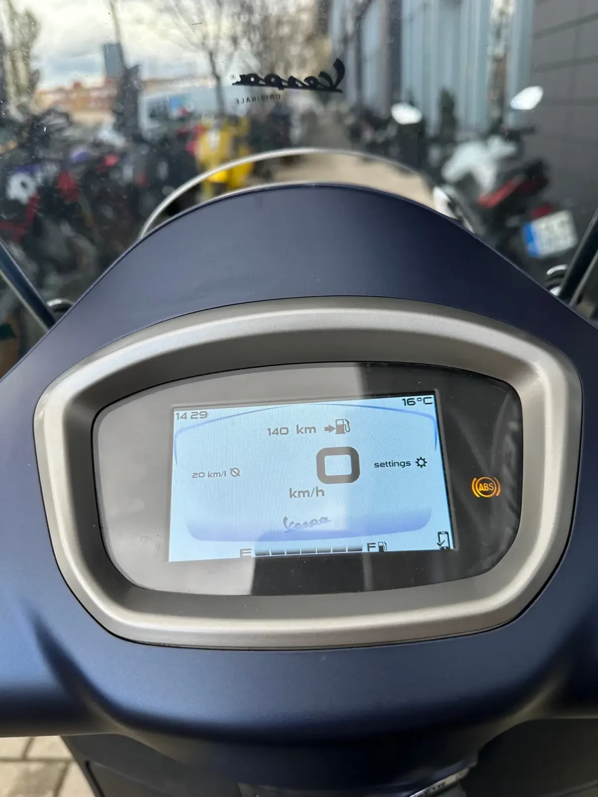 Vespa GTS 300 Super Tech - изображение 7