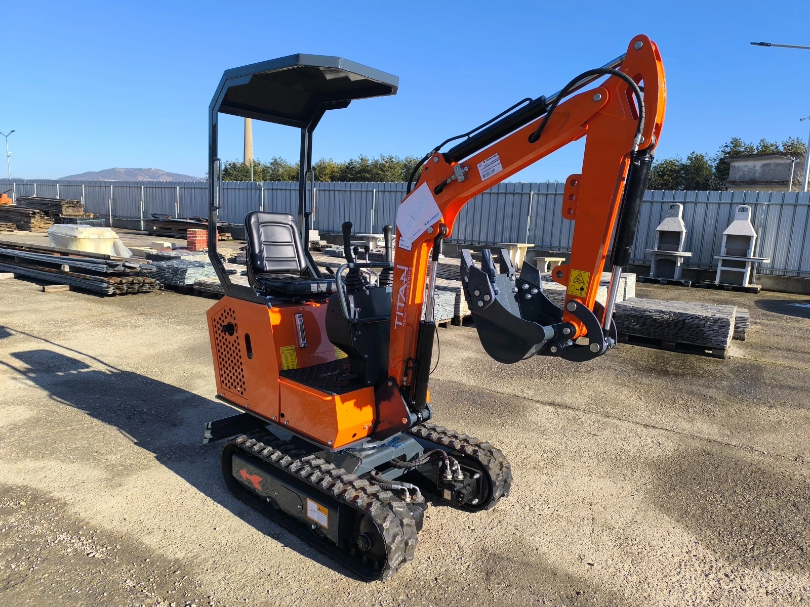 Багер Kubota Мини багер Titan | Mobile.bg — изображение 1