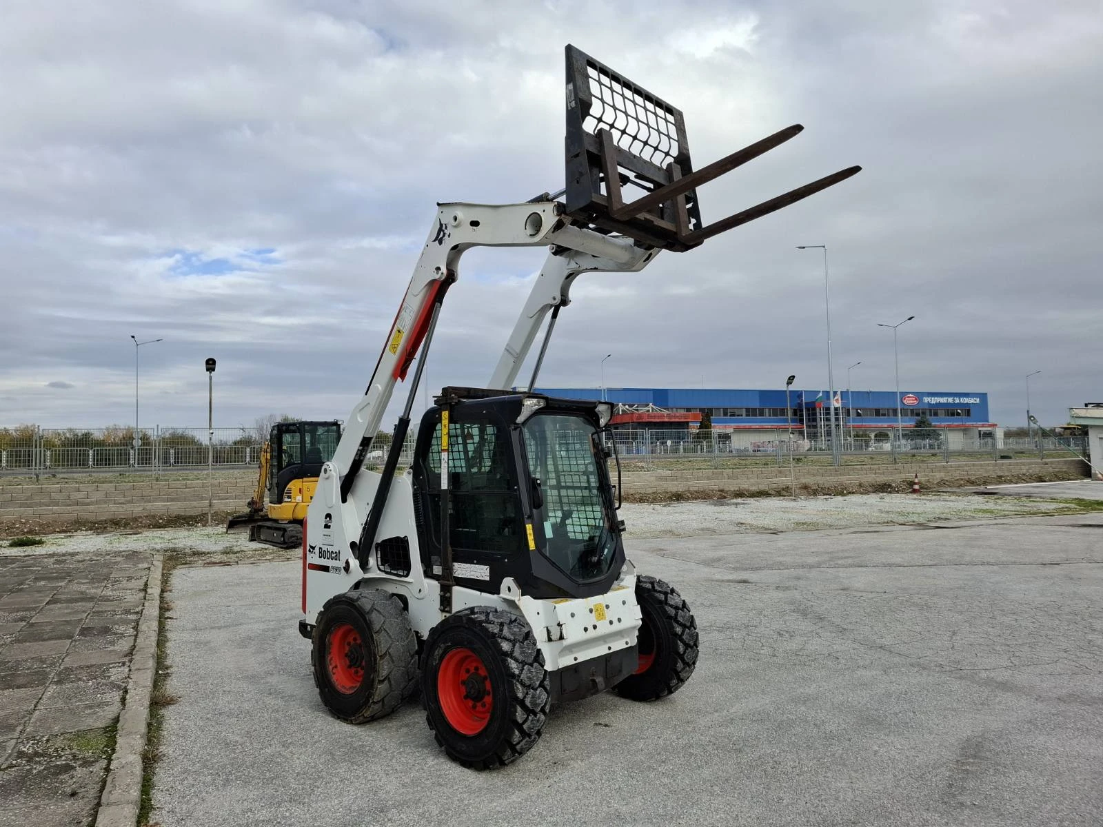 Мини челни товарачи Bobcat S 630 , КОФА+ ВИЛИЦИ - изображение 6