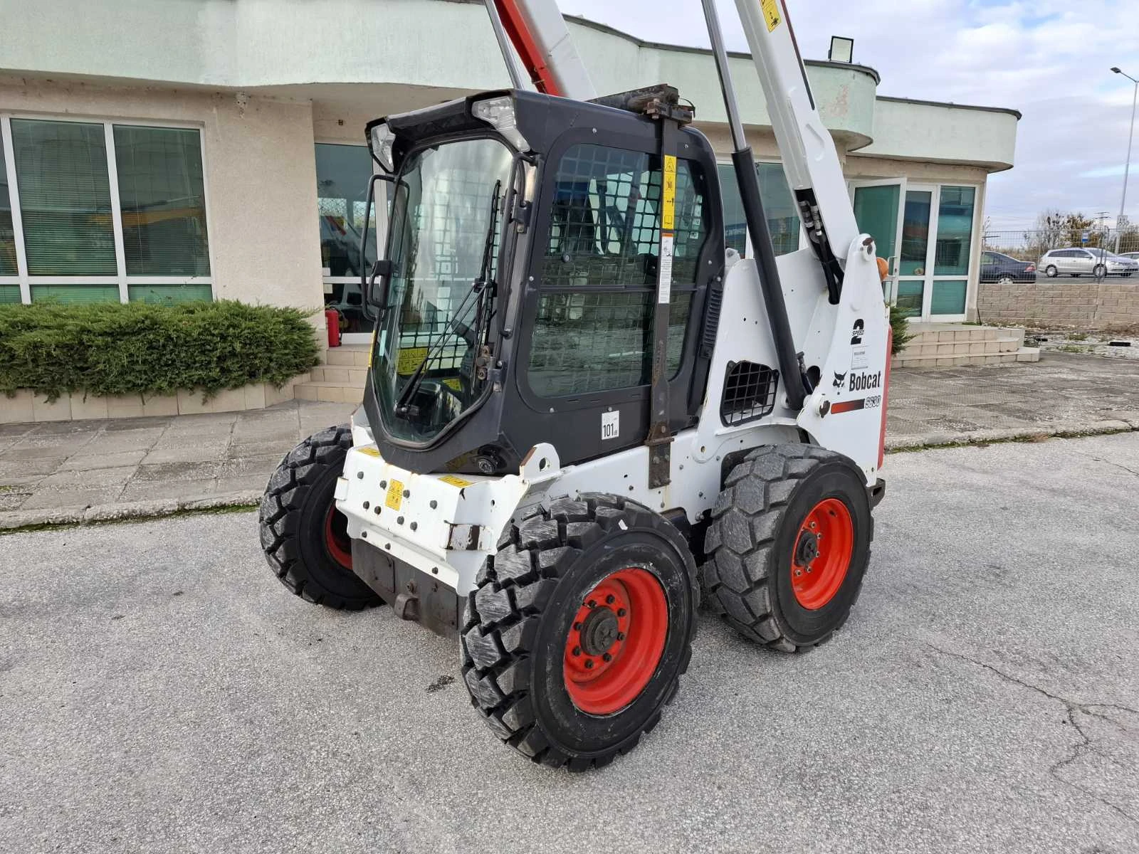 Мини челни товарачи Bobcat S 630 , КОФА+ ВИЛИЦИ - изображение 9