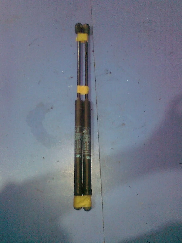 амортисьор заден капак за Фиат Стило 1.6 16v 