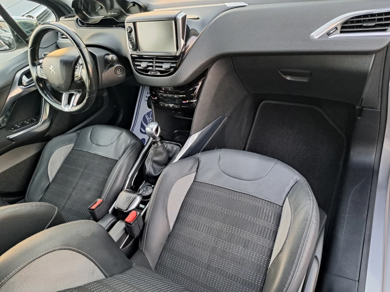 Peugeot 2008 * ALLURE* NAVI* TOP* ИТАЛИЯ* , снимка 14 - Автомобили и джипове - 36263388