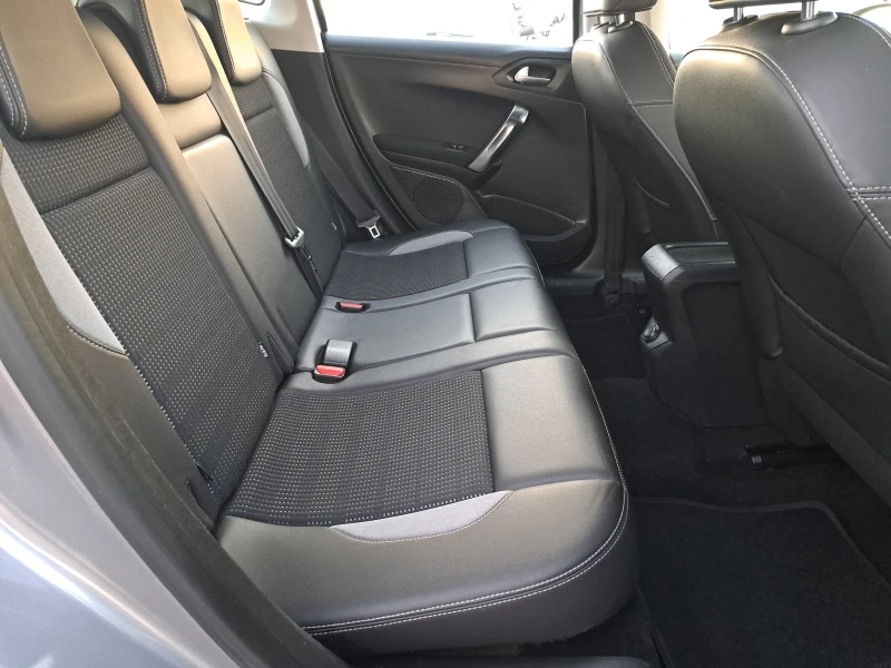 Peugeot 2008 * ALLURE* NAVI* TOP* ИТАЛИЯ* , снимка 17 - Автомобили и джипове - 36263388