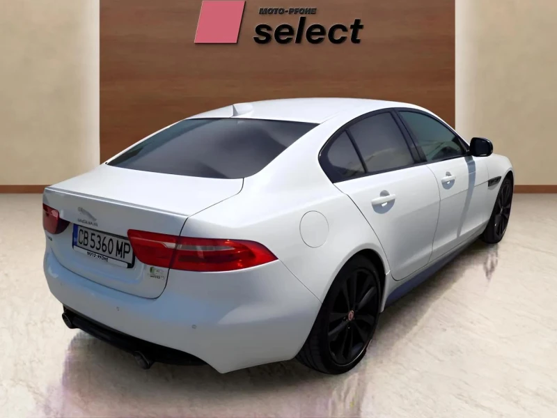 Jaguar XE 2.0i, снимка 2 - Автомобили и джипове - 48093353