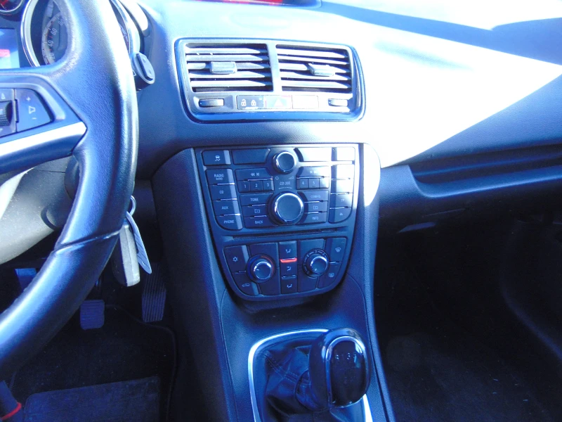 Opel Meriva 1.4 100к.с., снимка 13 - Автомобили и джипове - 48602283