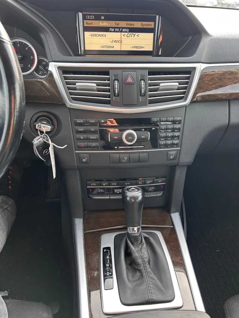 Mercedes-Benz E 200 CDI AVTOMAT/NAVI , снимка 12 - Автомобили и джипове - 49131327