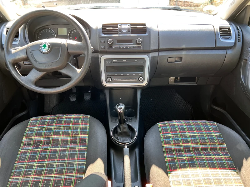 Skoda Fabia 1.6TDI ЛИЗИНГ, снимка 10 - Автомобили и джипове - 51302269