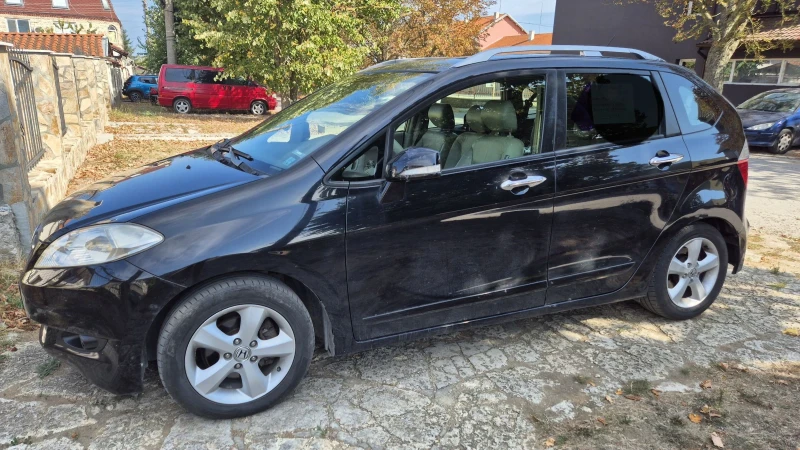 Honda Fr-v, снимка 3 - Автомобили и джипове - 52790854