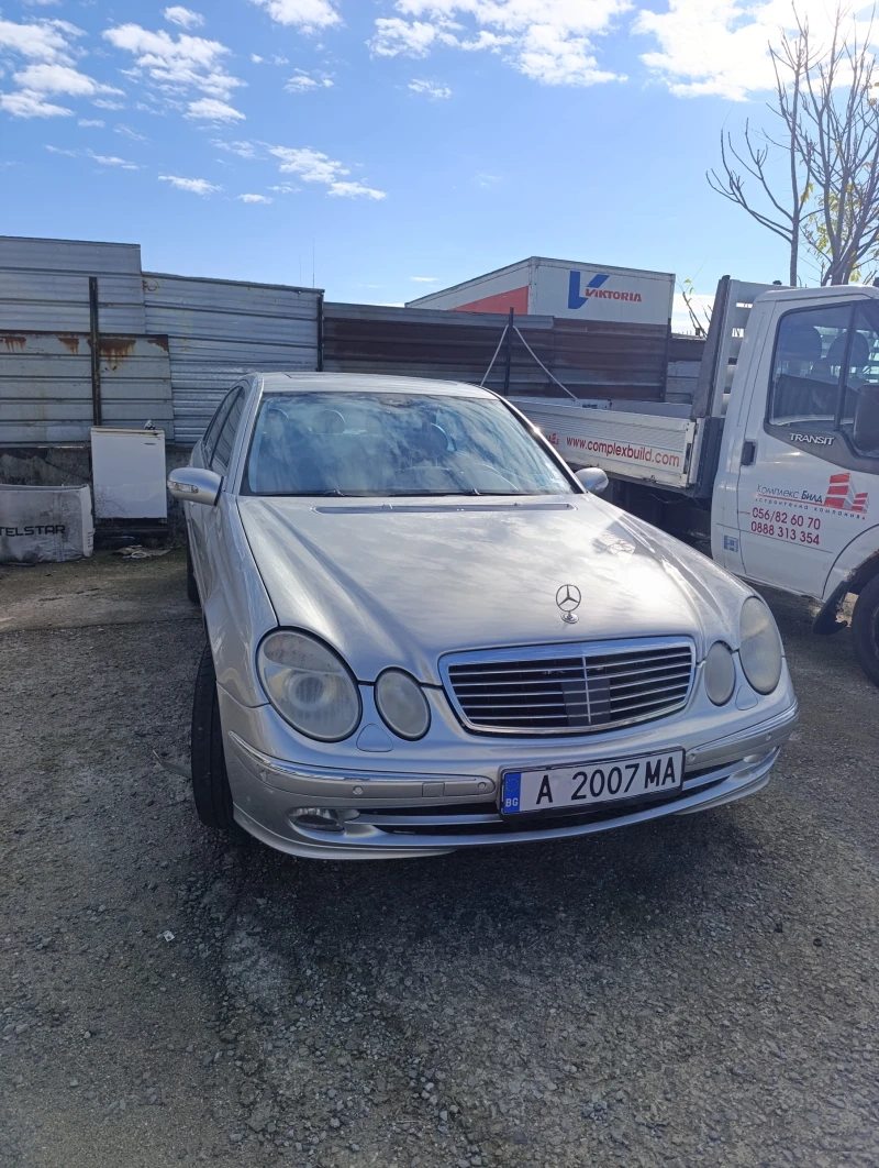 Mercedes-Benz E 220, снимка 2 - Автомобили и джипове - 52617688