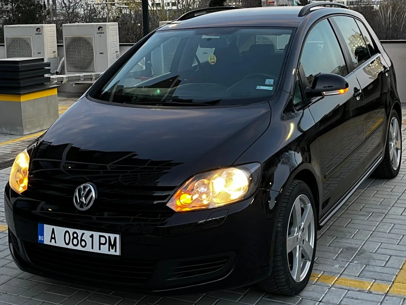VW Golf Plus 1.6TDI/105КС/2011Г., снимка 10 - Автомобили и джипове - 52850429