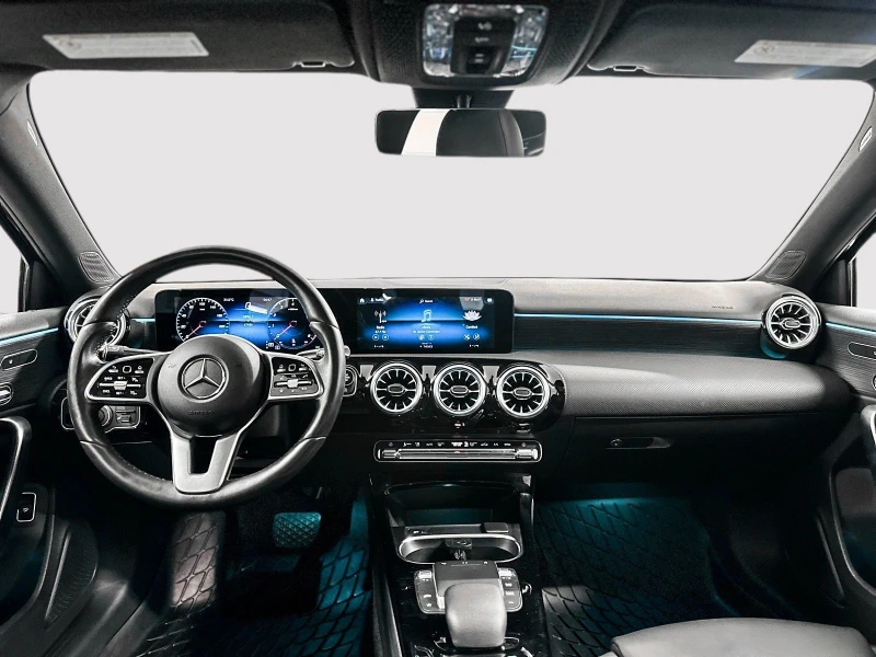 Mercedes-Benz A 220 4MATIC* Premium pack* Keyless* CARPLAY* GOOGLE AND, снимка 8 - Автомобили и джипове - 53305812