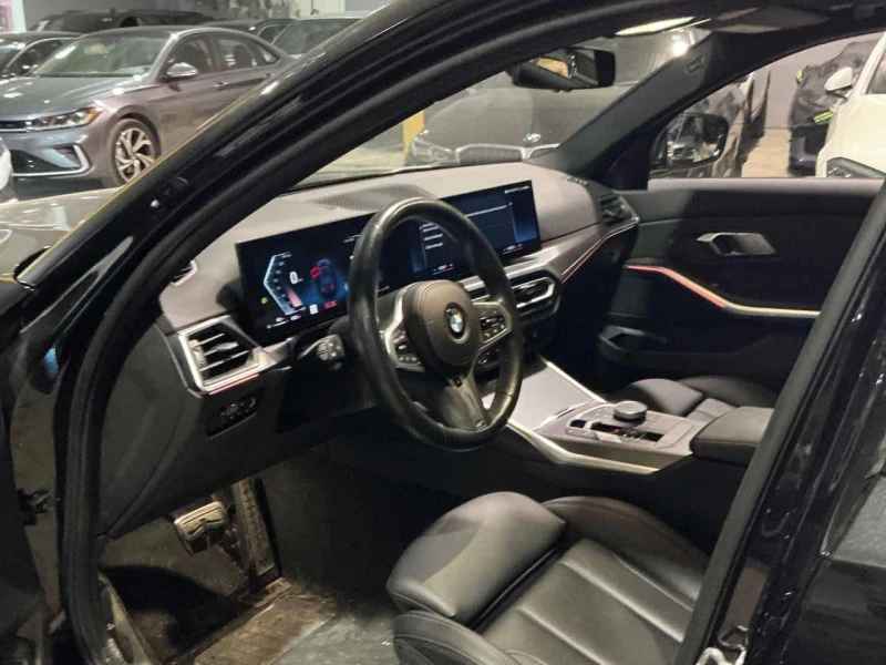 BMW 330 i xDrive / CARFAX/ПОДГРЕВИ/ШИБИДАХ , снимка 14 - Автомобили и джипове - 53585499