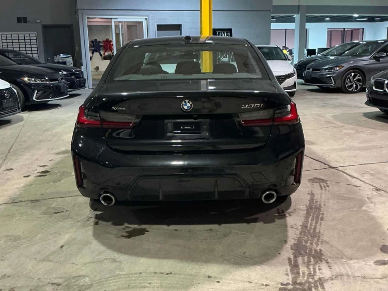 BMW 330 i xDrive / CARFAX/ПОДГРЕВИ/ШИБИДАХ , снимка 6 - Автомобили и джипове - 53585499