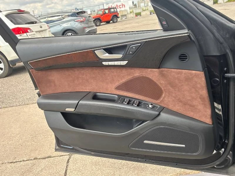 Audi A8 * CARFAX * ОПЦИЯ ЗА ФИНАНСИРАНЕ , снимка 13 - Автомобили и джипове - 55786922
