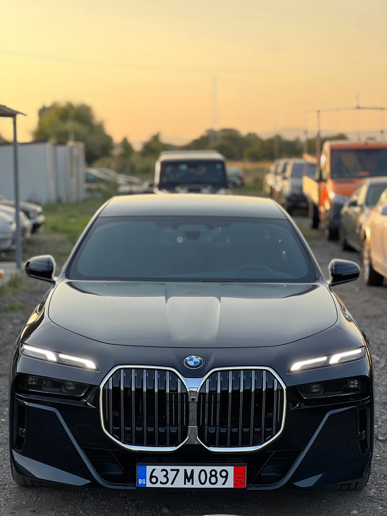 BMW 740  xDrive* M-SPORT* PANO* B&W* 360* HEAD UP*  - [1] 