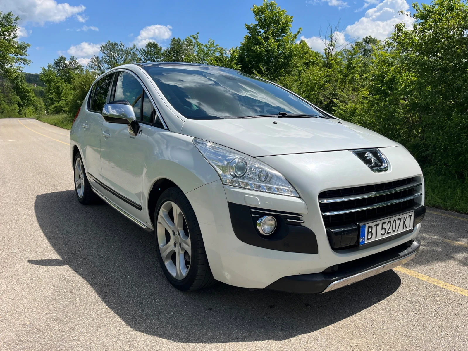 Peugeot 3008 2.0 HDI HYBRID 4X4 - изображение 2