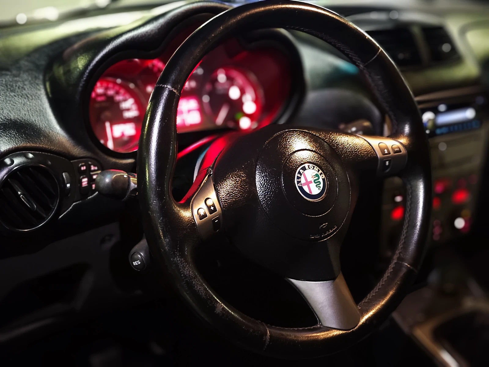 Alfa Romeo 147 1.9 JTDm - изображение 9