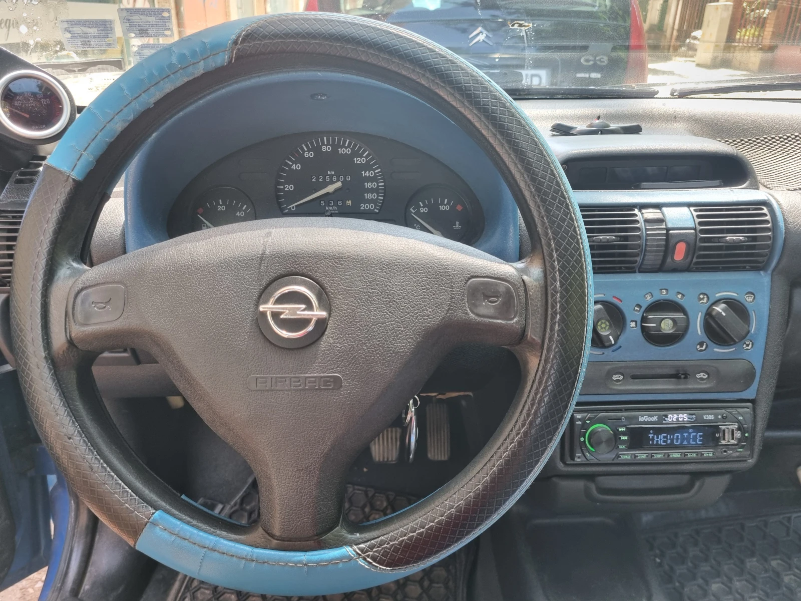 Opel Corsa  - изображение 7