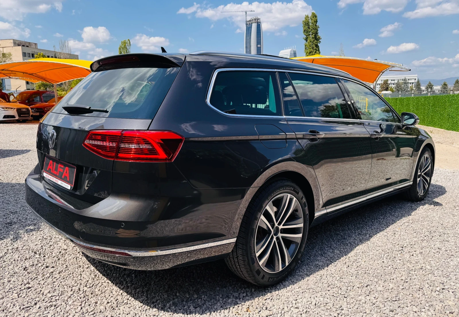 VW Passat 1.5TSI/DIGITAL/LAZER/360 КАМ/ПАНО+ ОБДУХ+ ПОДГРЕВ/ - изображение 7