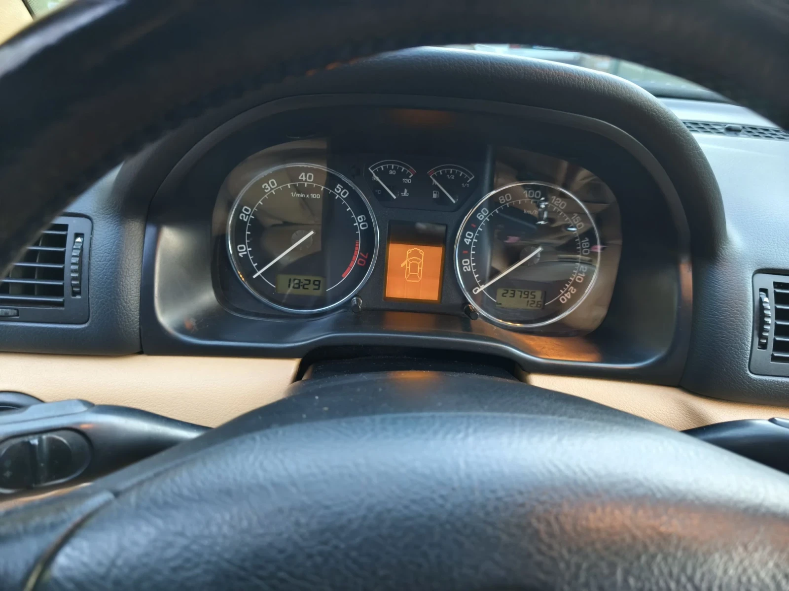 Skoda Octavia Laurin & klement - изображение 7