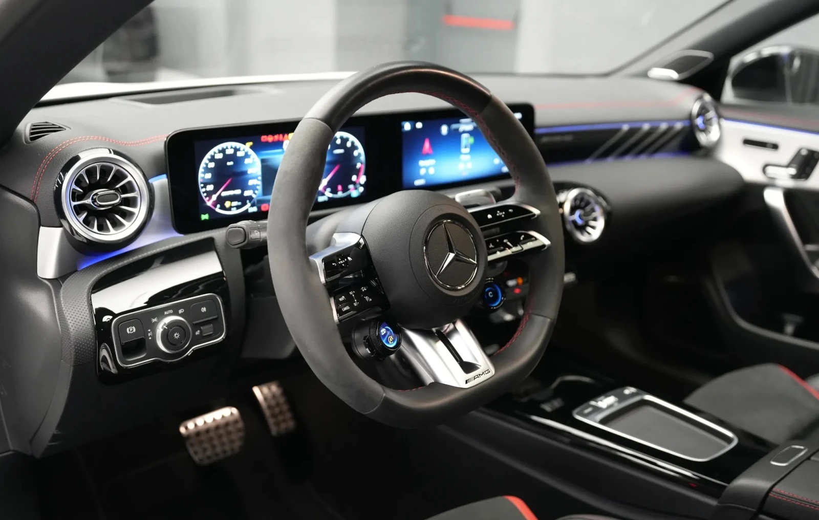 Mercedes-Benz CLA 45 AMG S - изображение 6