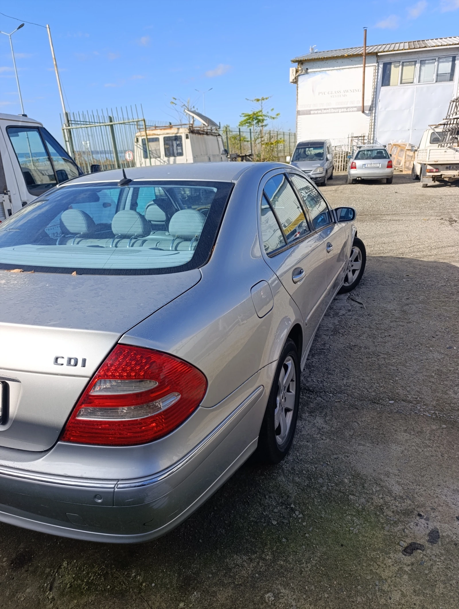 Mercedes-Benz E 220  - изображение 7