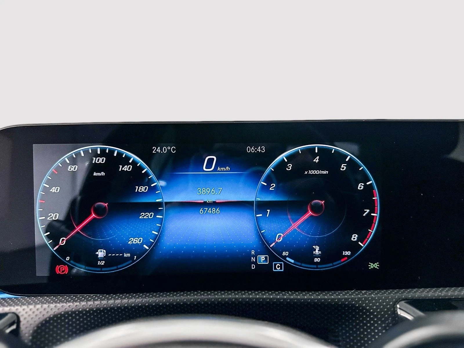 Mercedes-Benz A 220 4MATIC* Premium pack* Keyless* CARPLAY* GOOGLE AND | Mobile.bg � ����������� 11