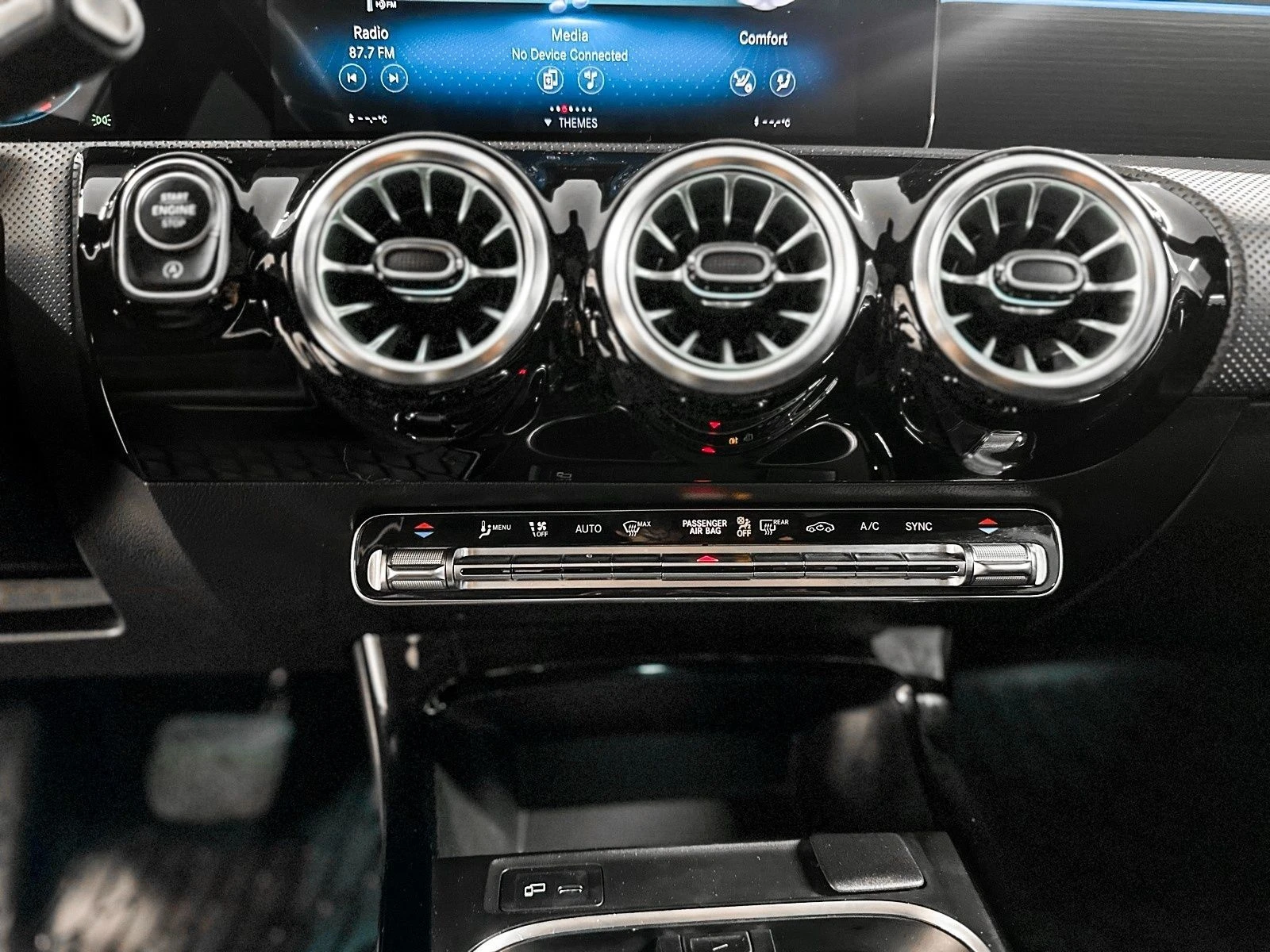 Mercedes-Benz A 220 4MATIC* Premium pack* Keyless* CARPLAY* GOOGLE AND | Mobile.bg � ����������� 12