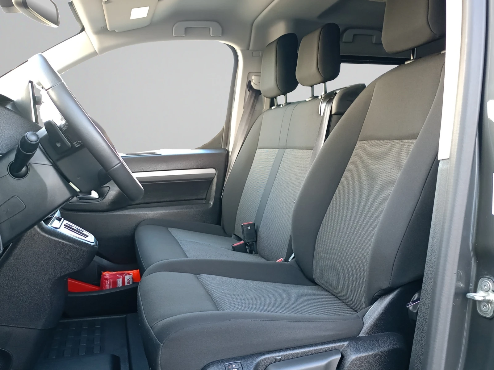 Opel Zafira LIFE 2.0 Diesel 177к.с. AT8 E6, снимка 9 - Автомобили и джипове - 53778237