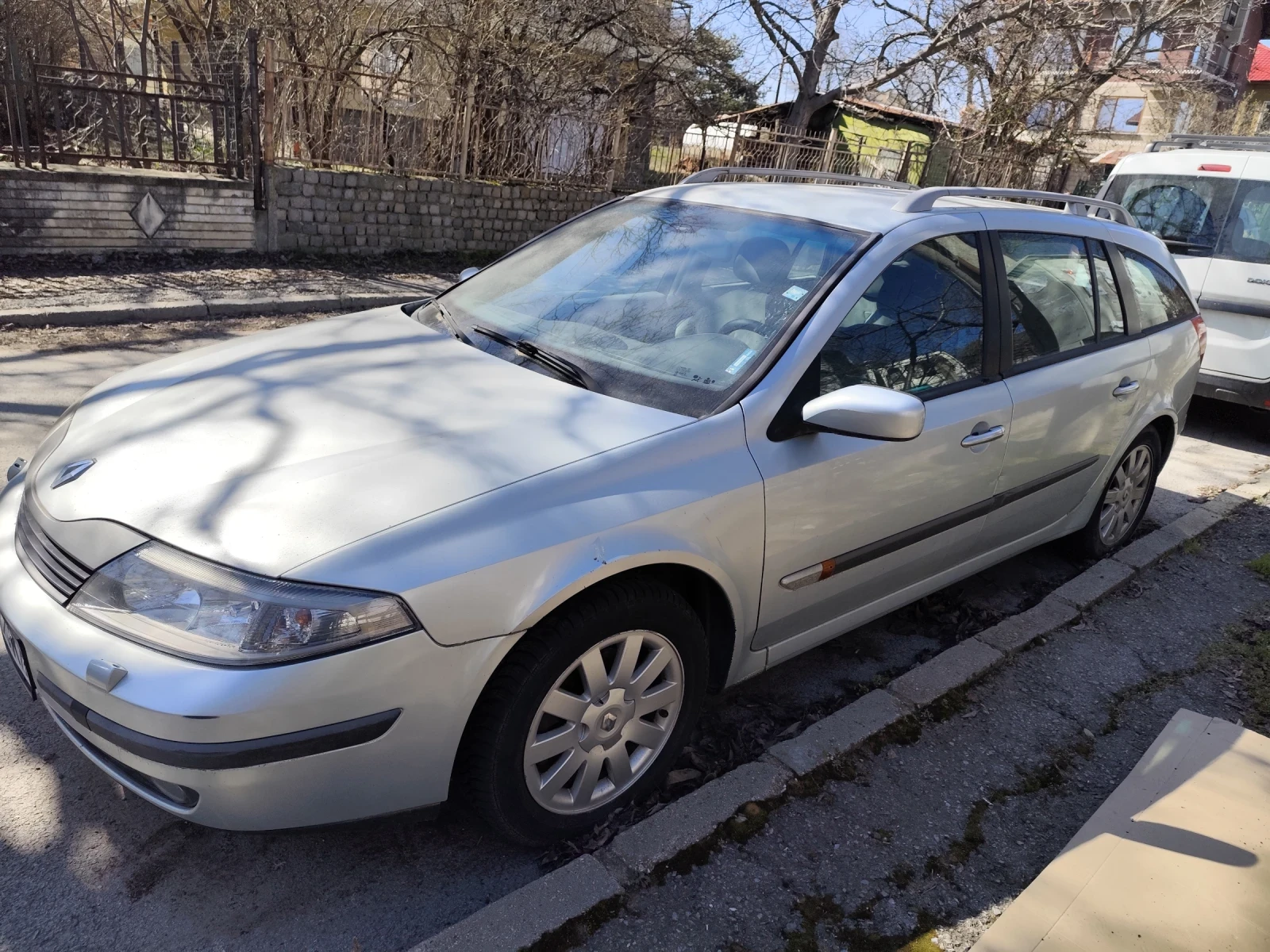 Renault Laguna, снимка 3 - Автомобили и джипове - 53836936