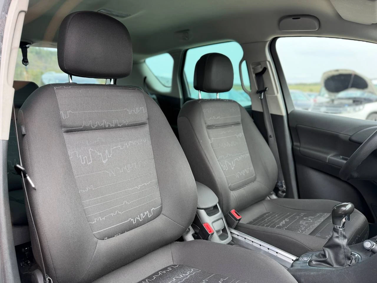 Opel Meriva 1.3CDTI, снимка 15 - Автомобили и джипове - 54184111