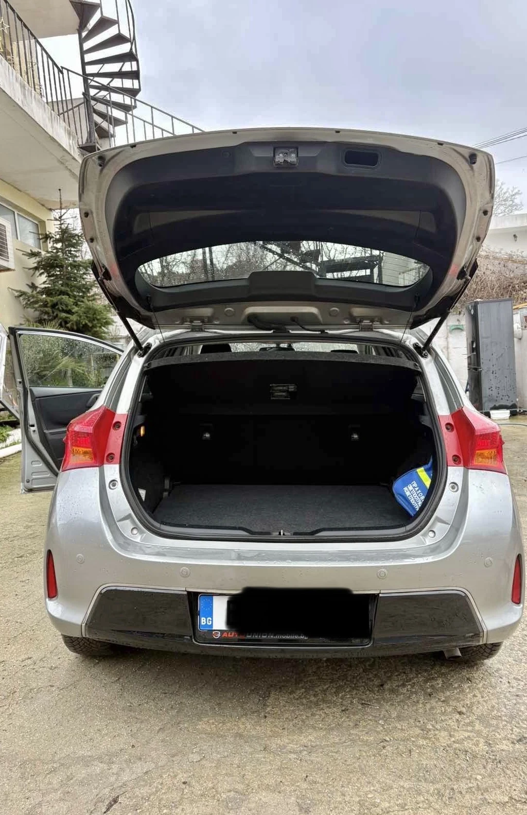 Toyota Auris, снимка 7 - Автомобили и джипове - 54221572