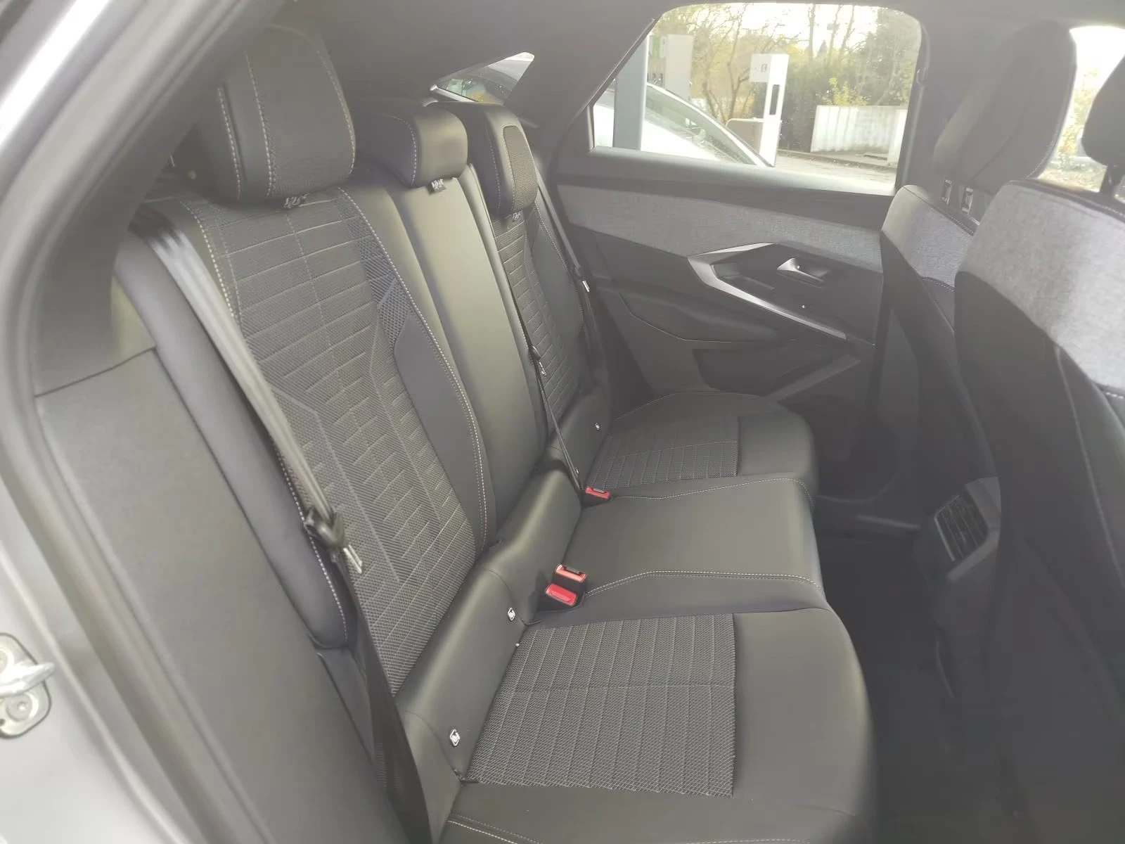 Peugeot 3008 ALLURE/136HP/LED/360/NAVI/DIGITAL/341z | Mobile.bg � ����������� 11