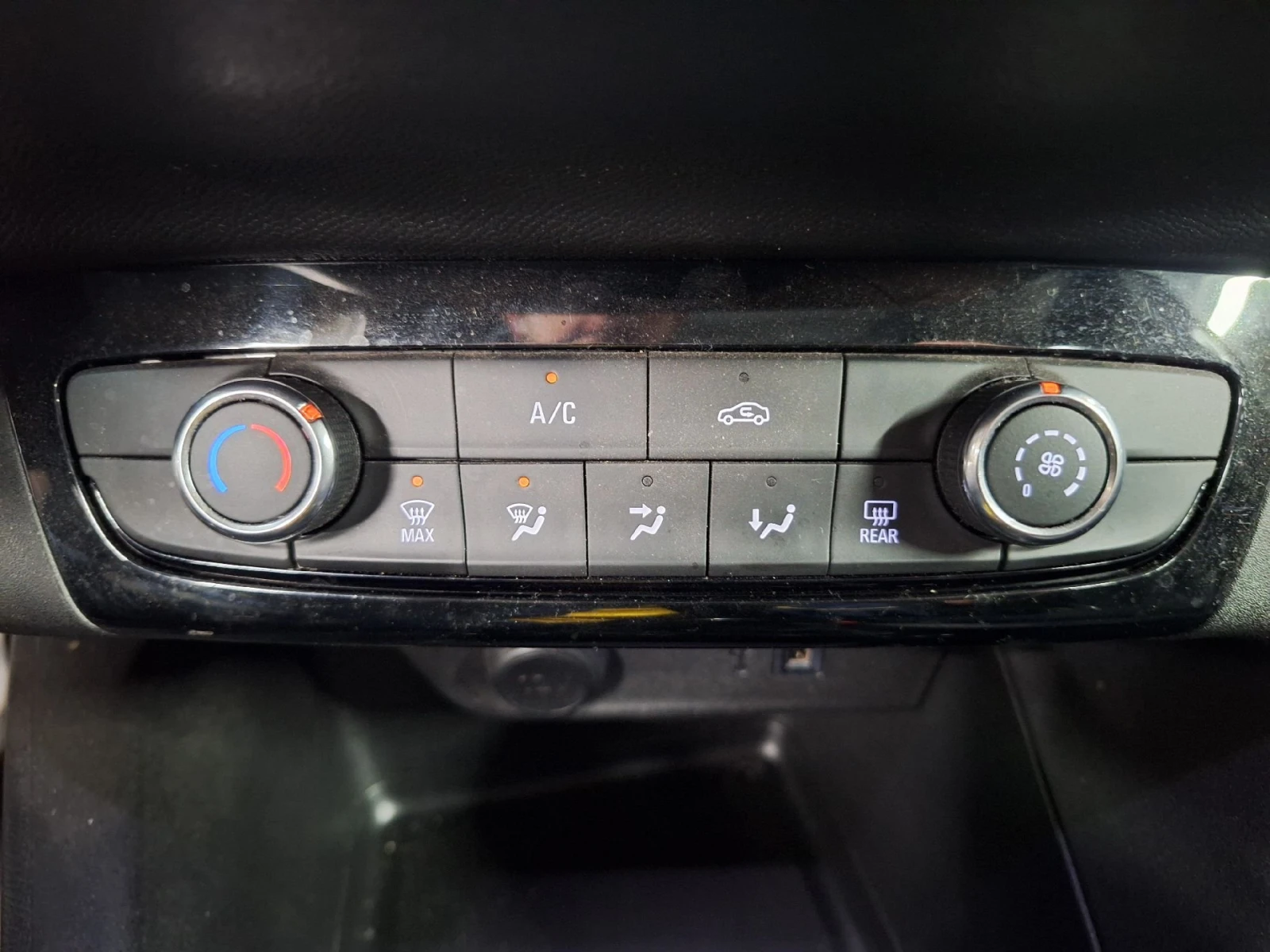 Opel Corsa 1.2 Elegance Бензин Ръчка 75 hp, снимка 13 - Автомобили и джипове - 54554932